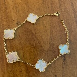 Mother of Pearl looking clover bracelet